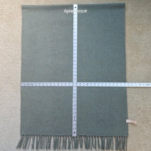 NWOT Insis Wool Scarf Oversized Sage Green - Picture 7 of 15